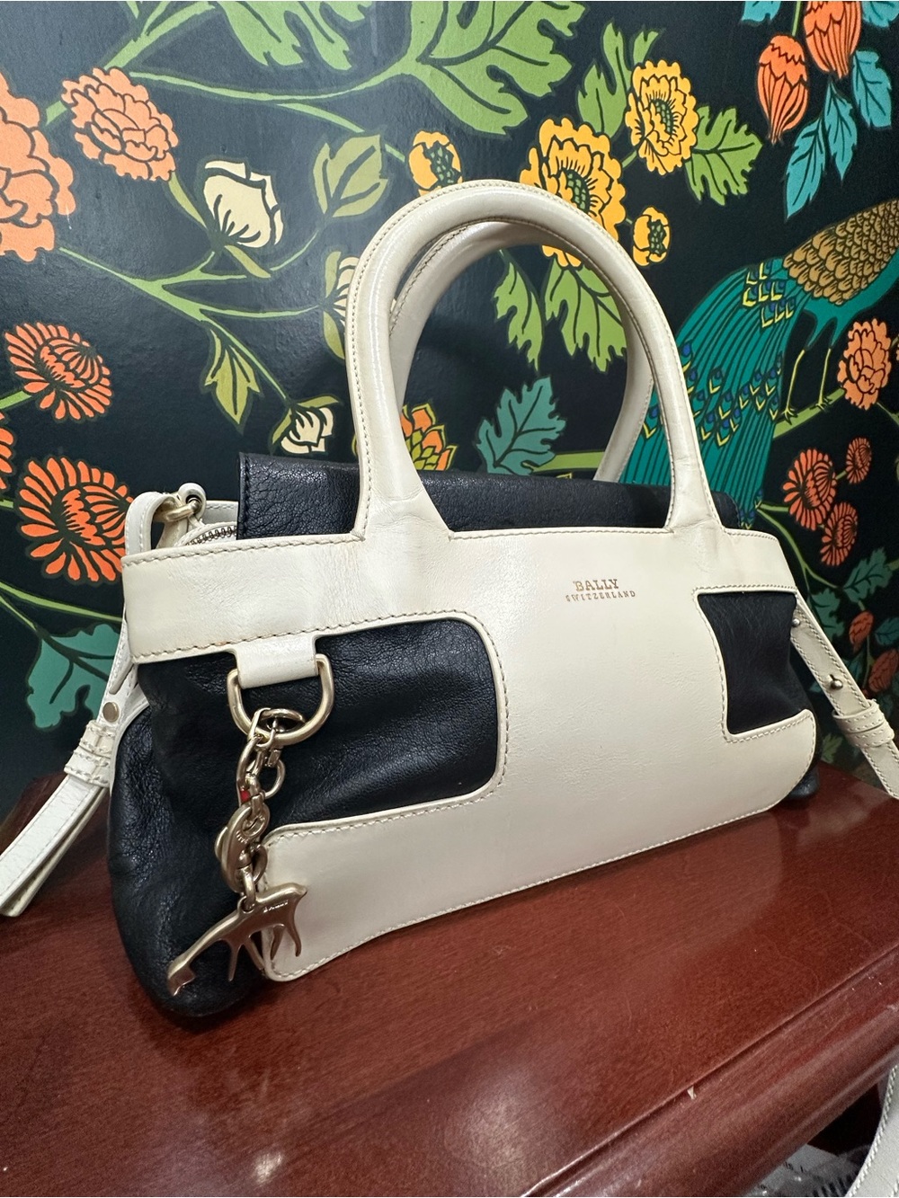 Bally Pama-SM Black & Ivory Leather Satchel Crossbody Bag Swiss Made Goat Charm - Picture 3 of 16